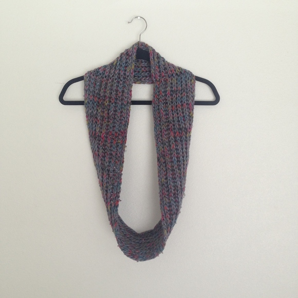 Gray Loop Infinity Scarf - Picture 3 of 4